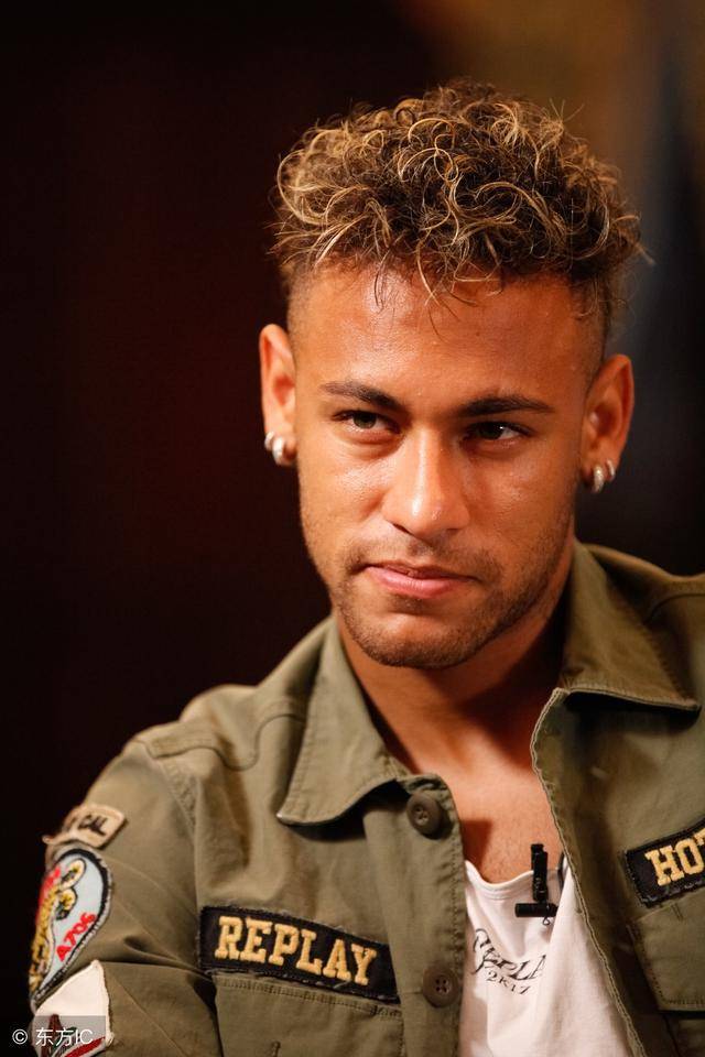 门将冲到前 门将冲到前