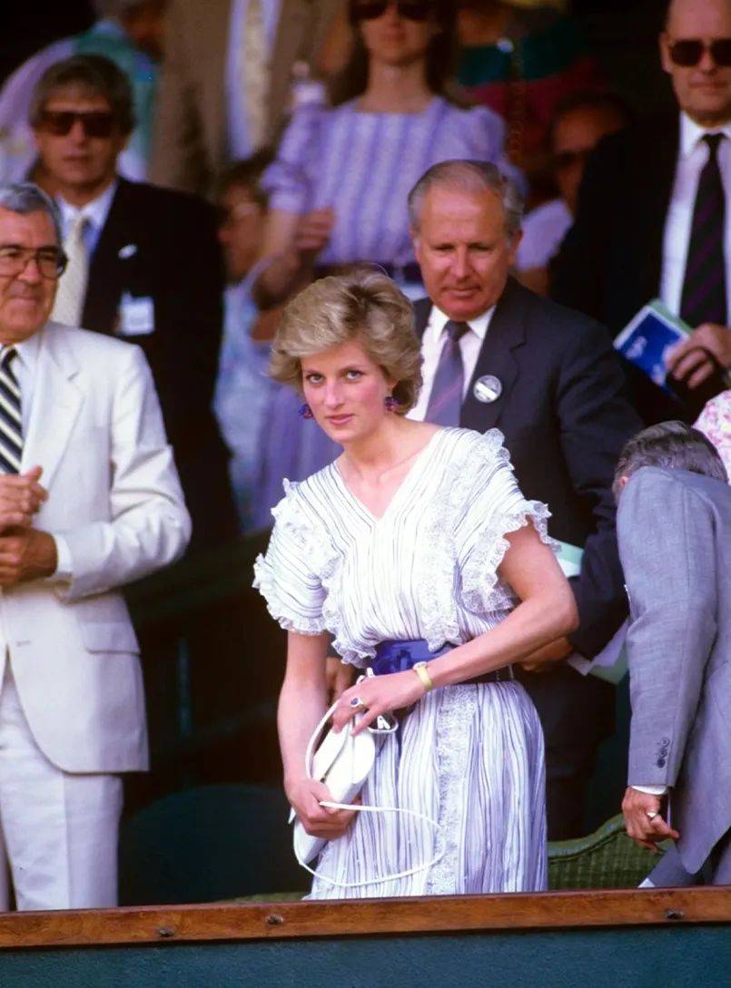 再次被高高 再次被高高